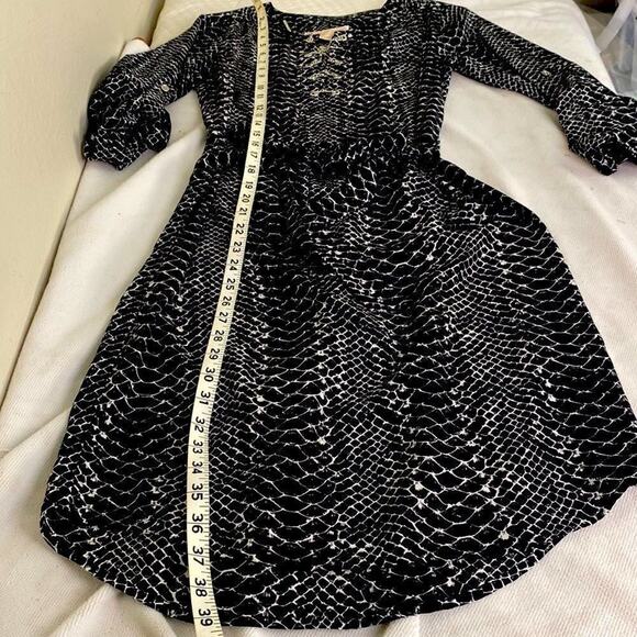 Michael Kors Gray Snake Reptile Animal Print Lace Up Chain Accent Dress XS - Picture 14 of 15